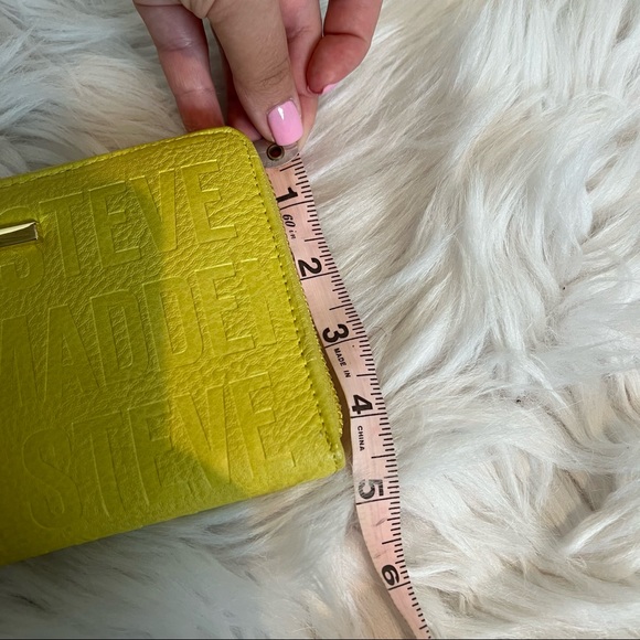 Steve Madden Neon Yellow Clutch/wristlet - Picture 10 of 10
